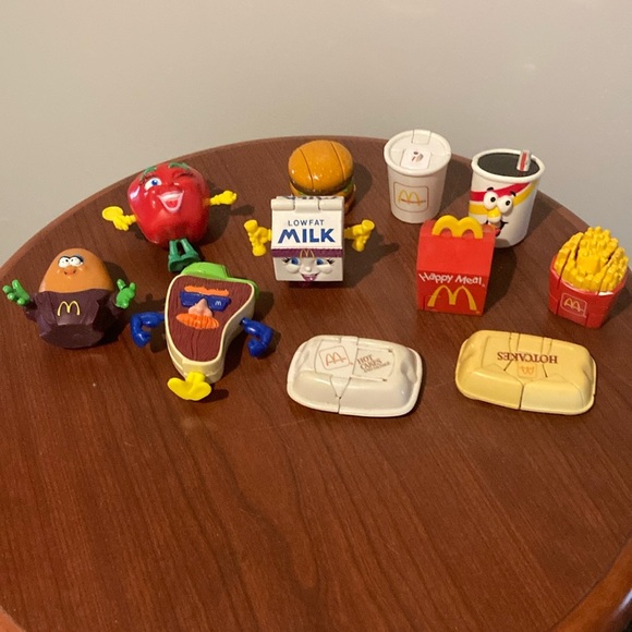 McDonald's Other - McDonald’s happy meal toys, transforming and others 11 pieces